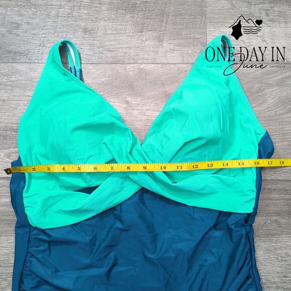 Eomenie Cross Front Tie Back One Piece Swimsuit Size 2XL - Picture 5 of 7